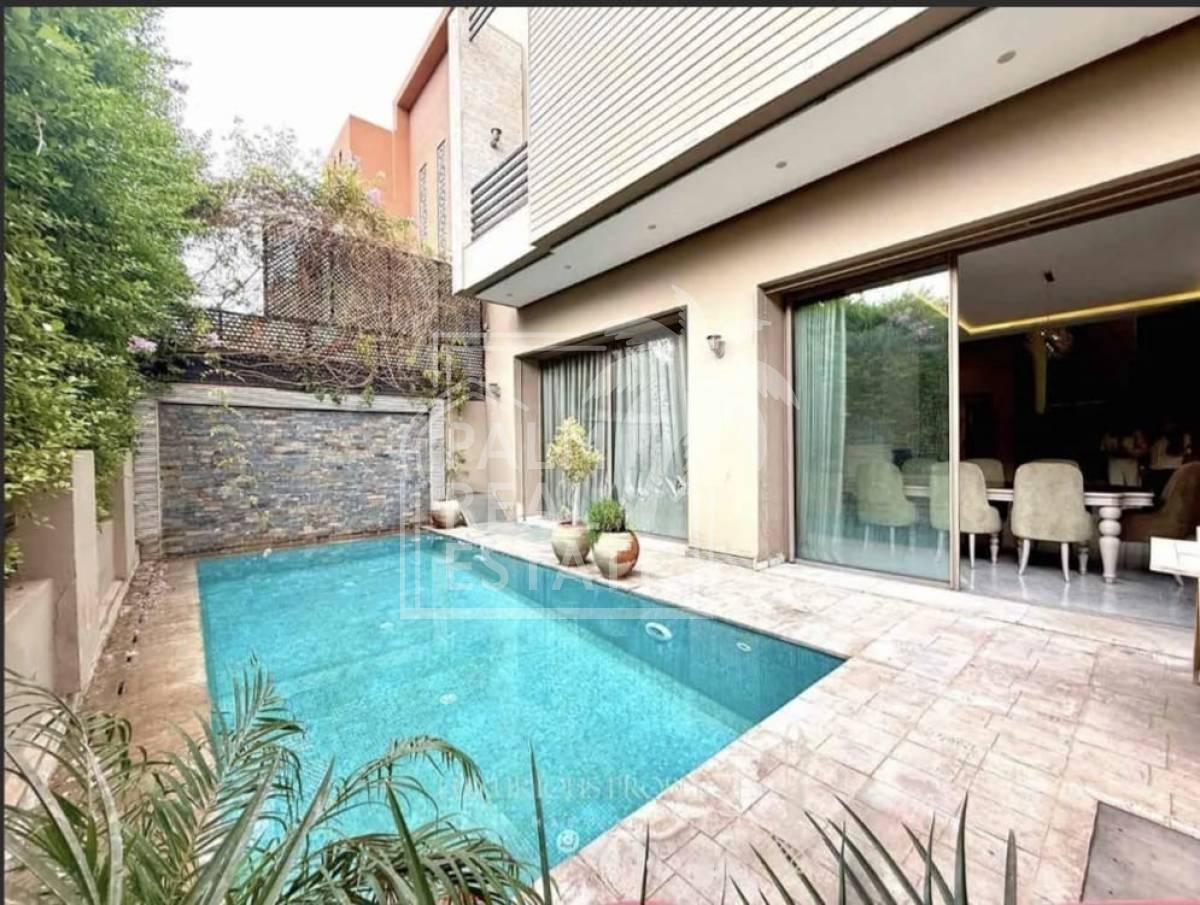 Villa d’Exception à Vendre – Route de Casablanca