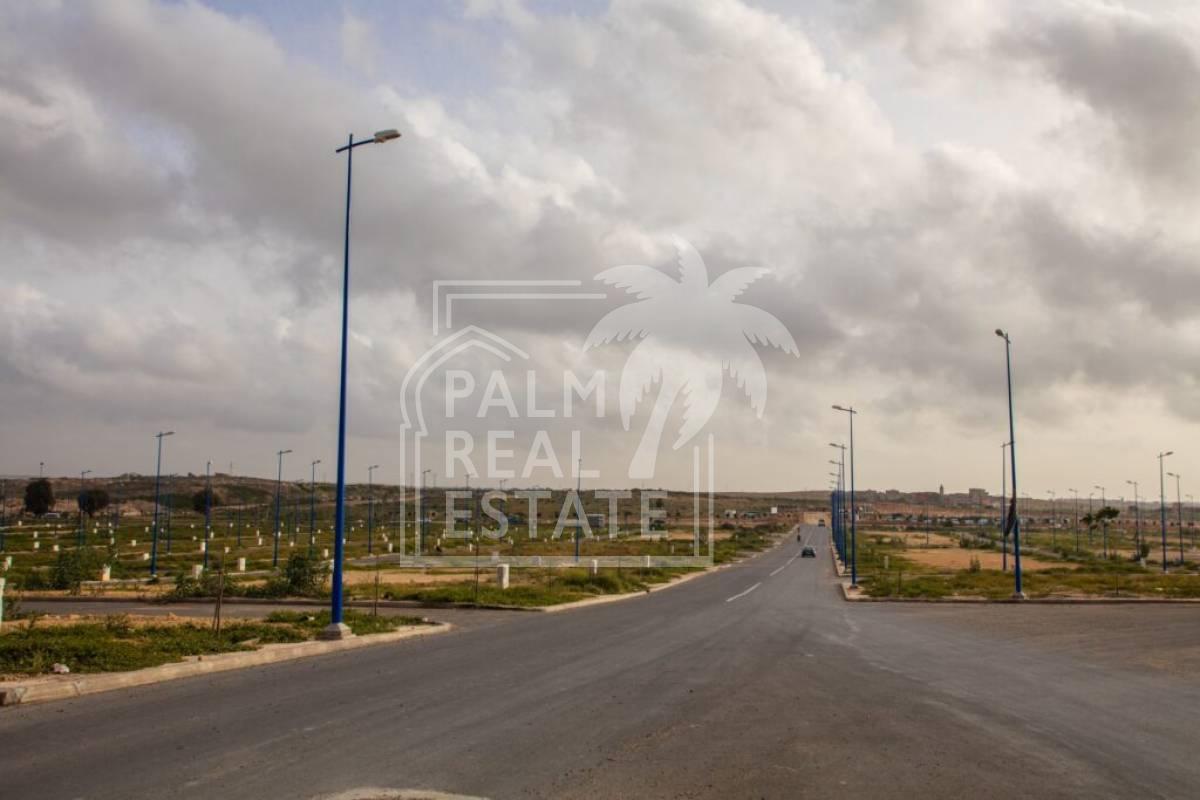 Top affaire vente Lot de terrain sur la route de lourika