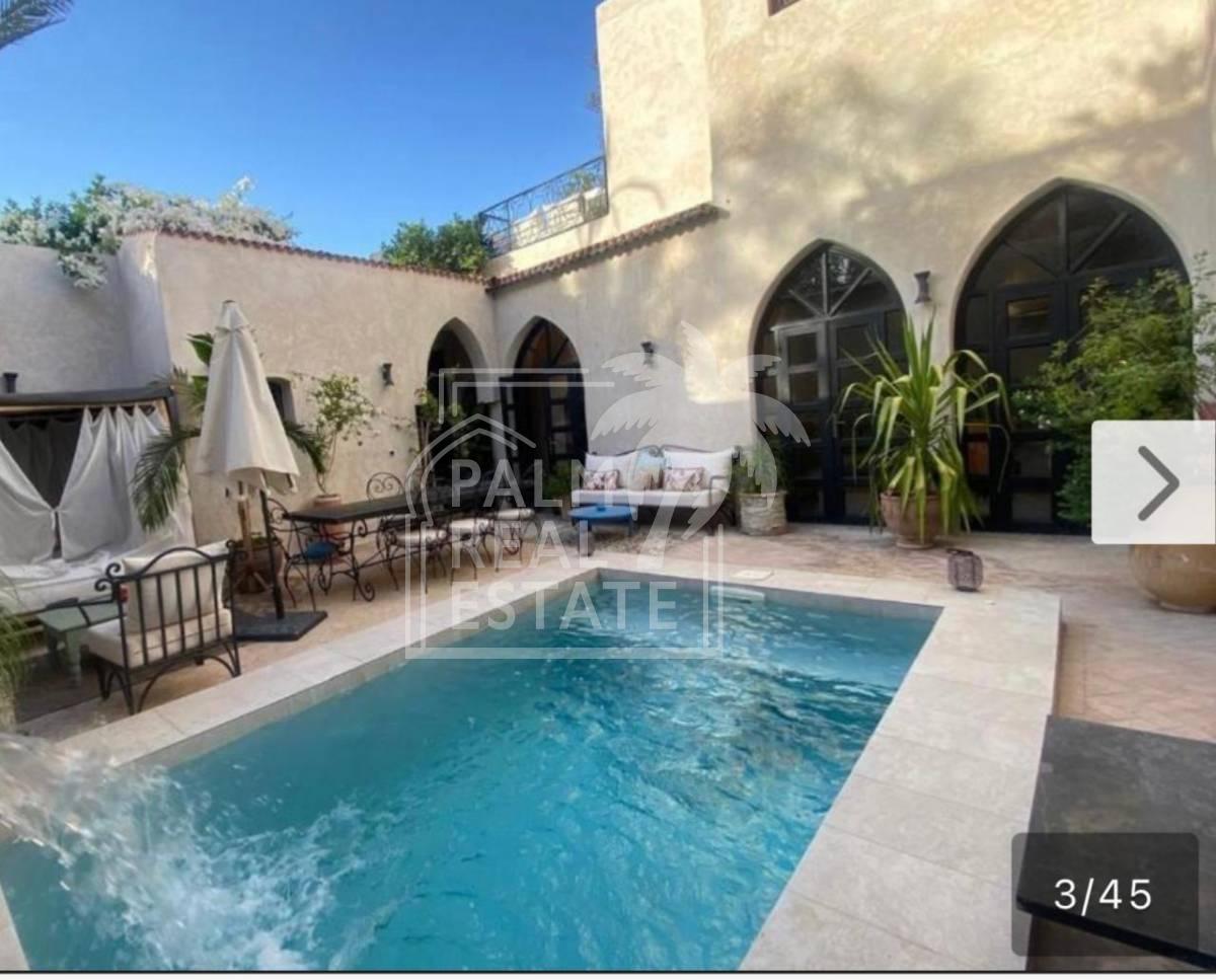 Villa d’exception meublée à vendre – Palmeraie de Marrakech