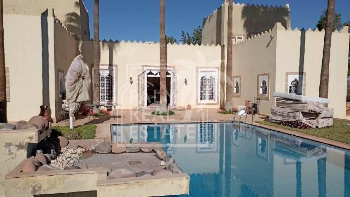 top affaire vente villa sur la route de fes